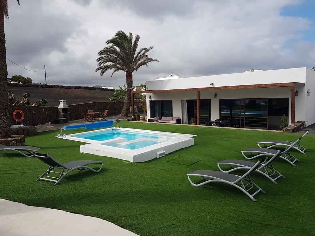Hotelito Rural Flor De Timanfaya Tinajo Exterior photo