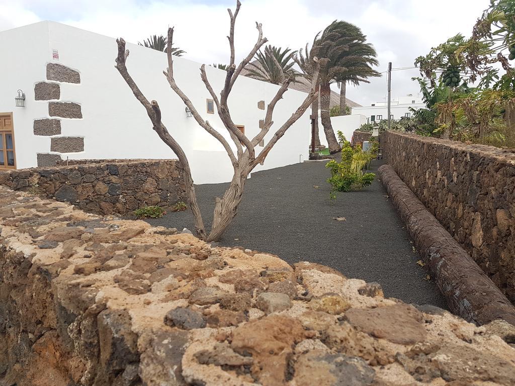 Hotelito Rural Flor De Timanfaya Tinajo Exterior photo