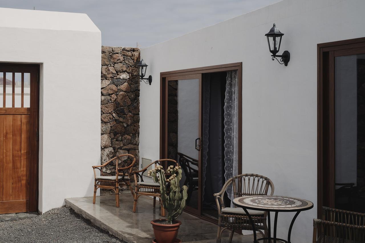 Hotelito Rural Flor De Timanfaya Tinajo Exterior photo