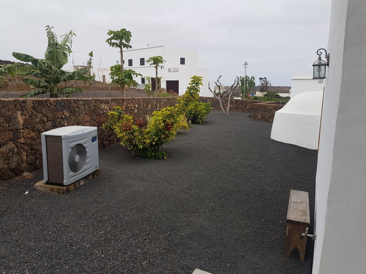 Hotelito Rural Flor De Timanfaya Tinajo Exterior photo