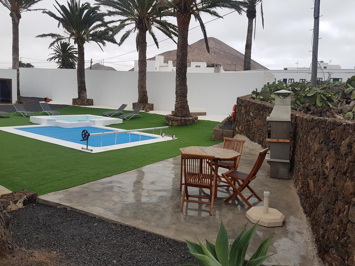 Hotelito Rural Flor De Timanfaya Tinajo Exterior photo